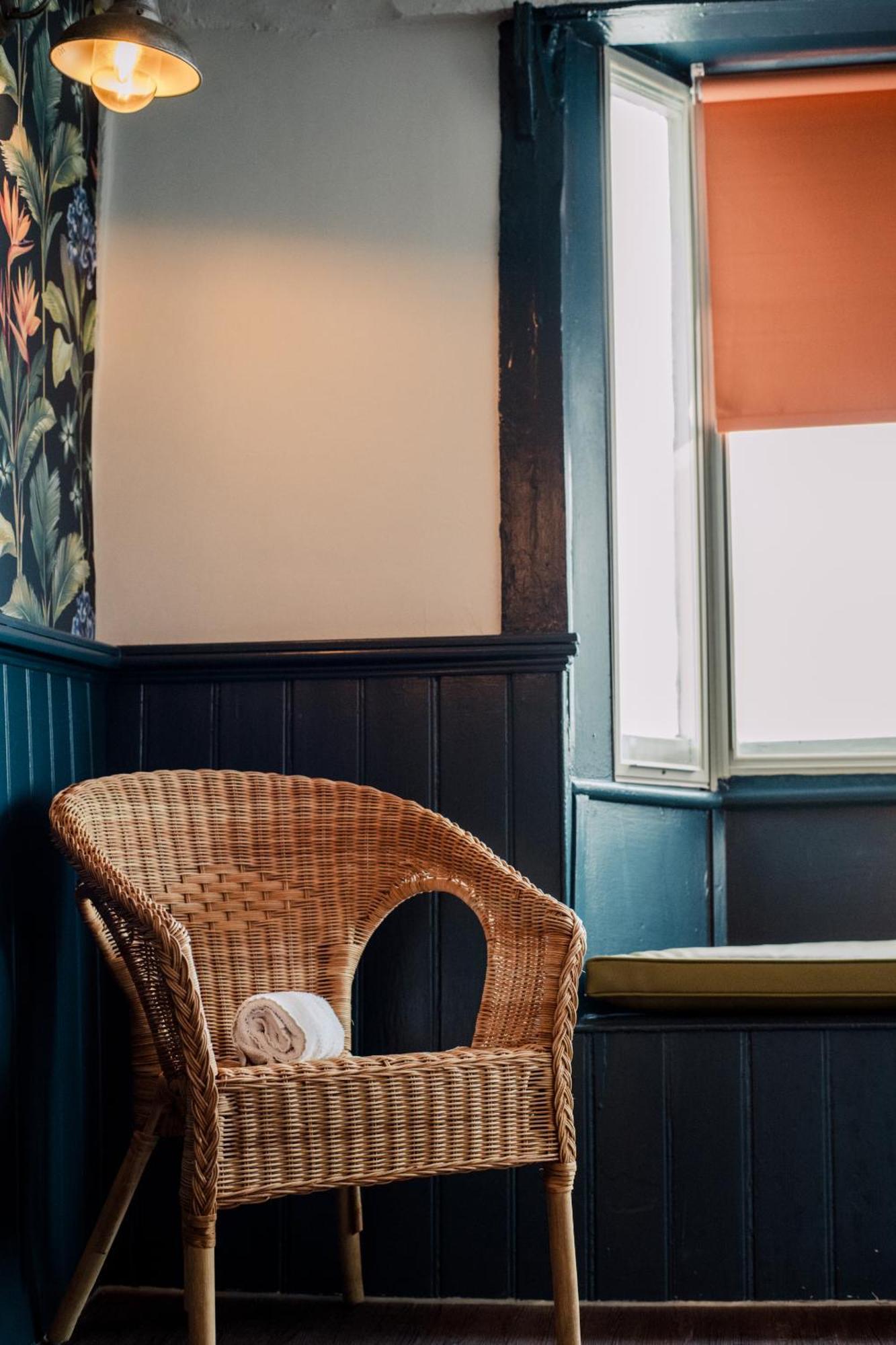 The Corner House Canterbury Bagian luar foto