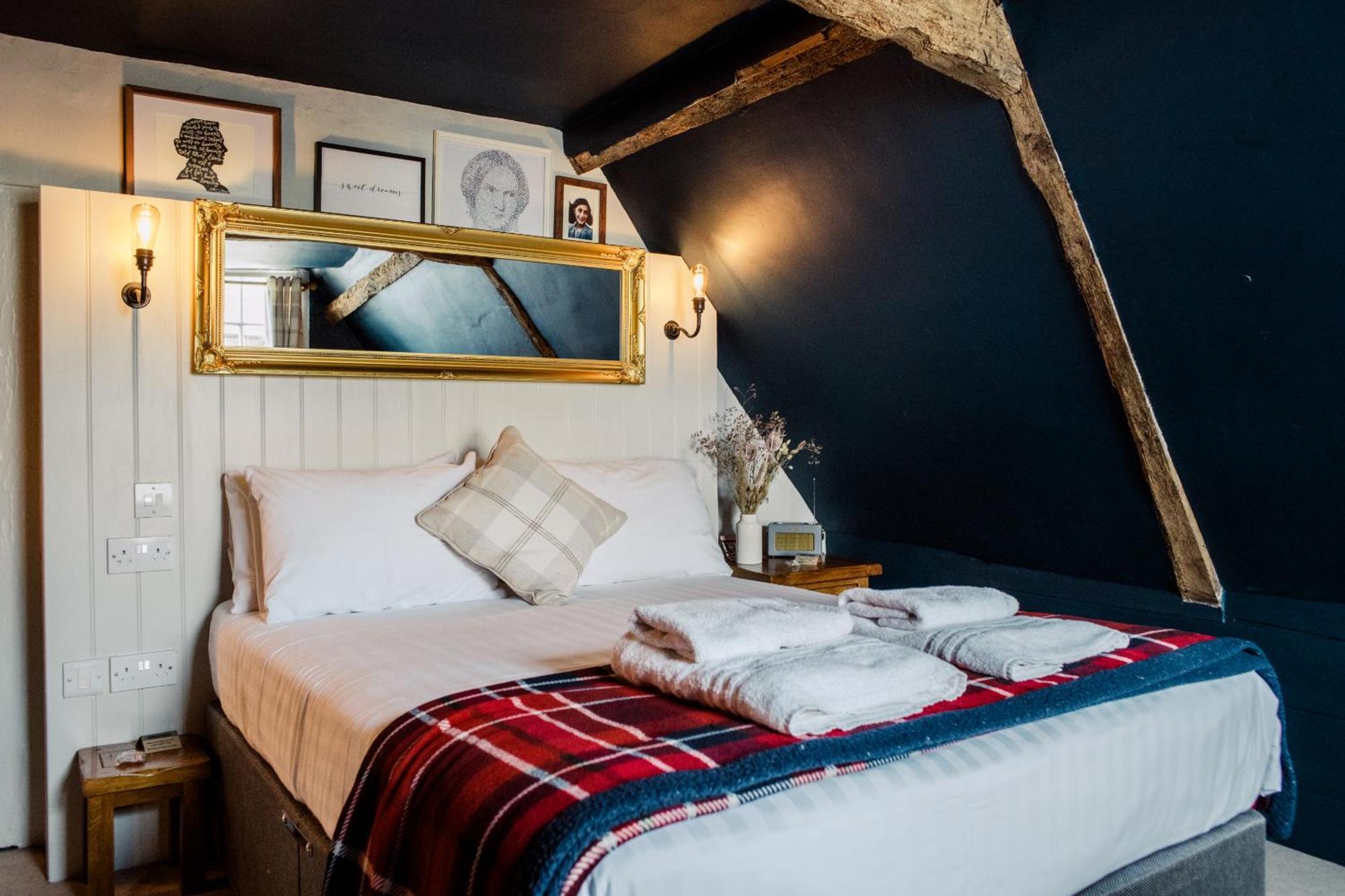 The Corner House Canterbury Bagian luar foto
