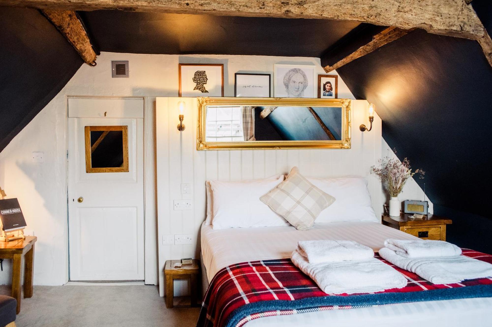 The Corner House Canterbury Bagian luar foto