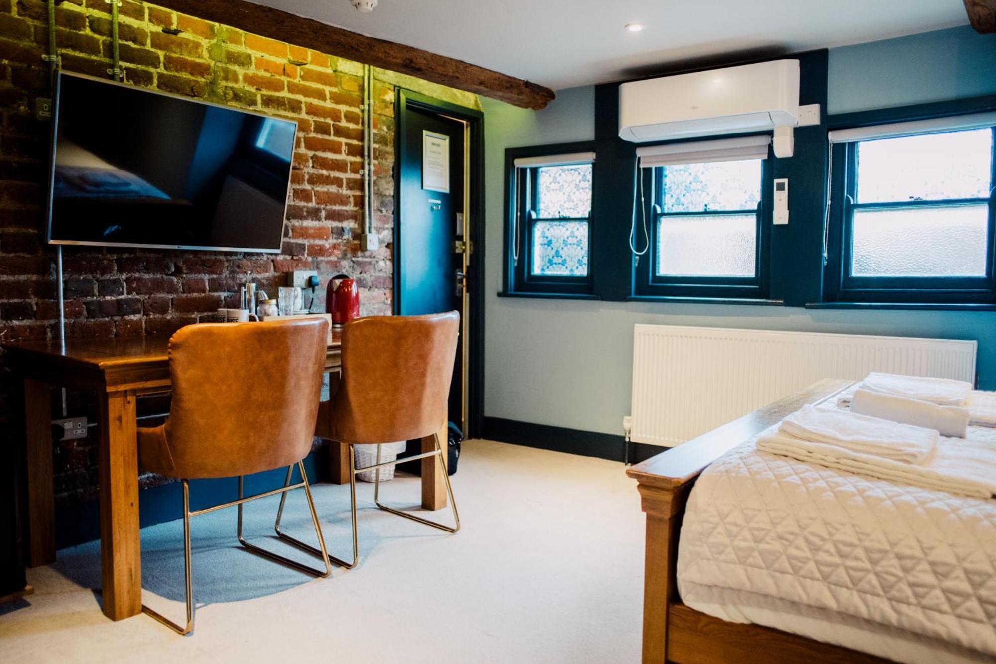 The Corner House Canterbury Bagian luar foto
