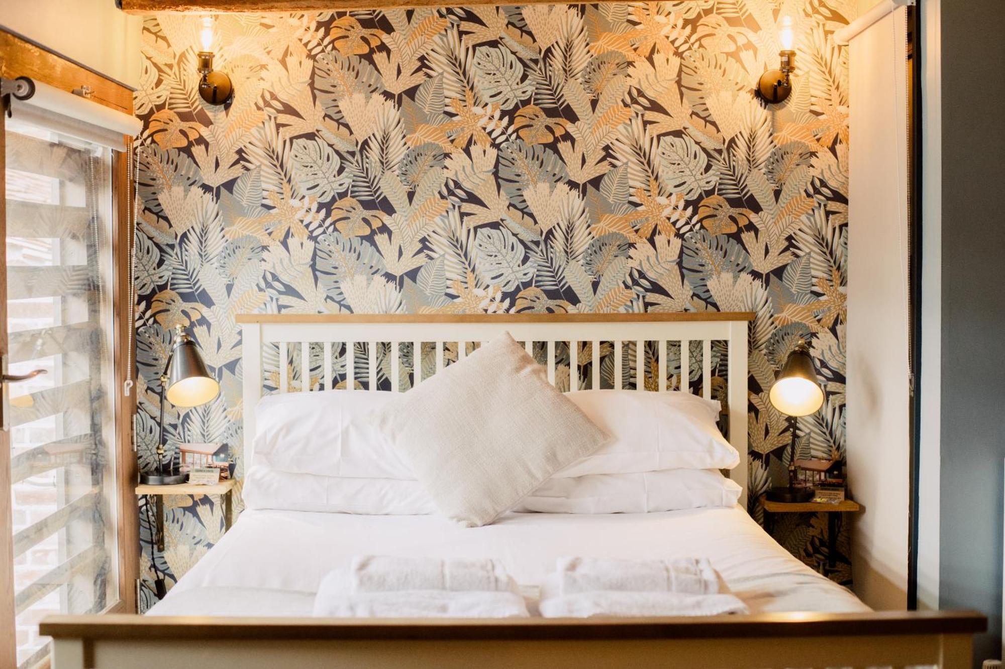 The Corner House Canterbury Bagian luar foto