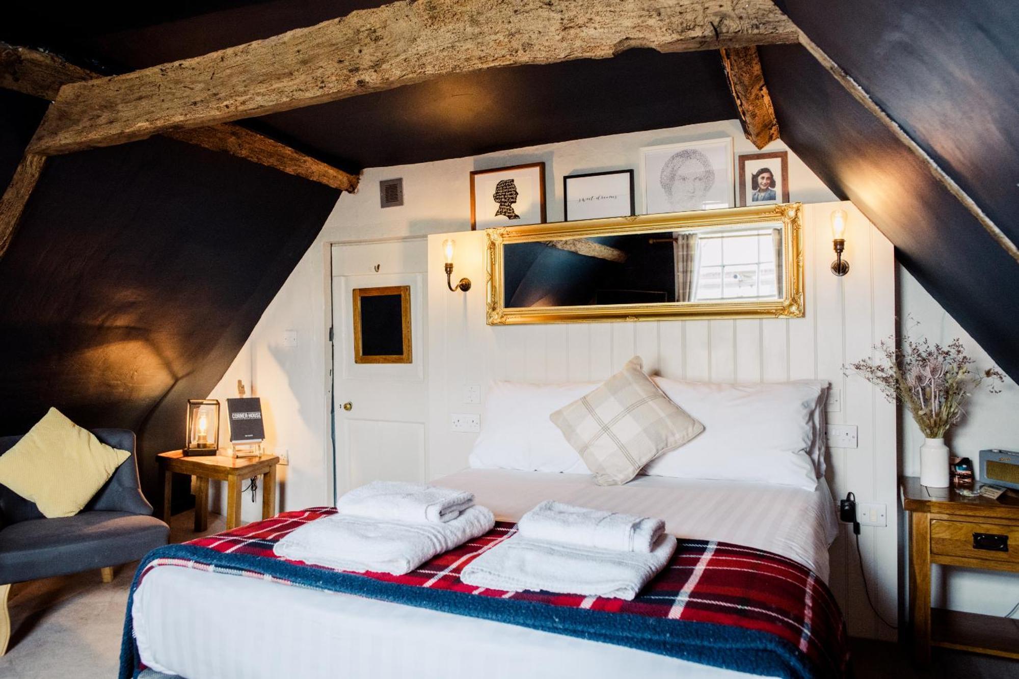 The Corner House Canterbury Bagian luar foto